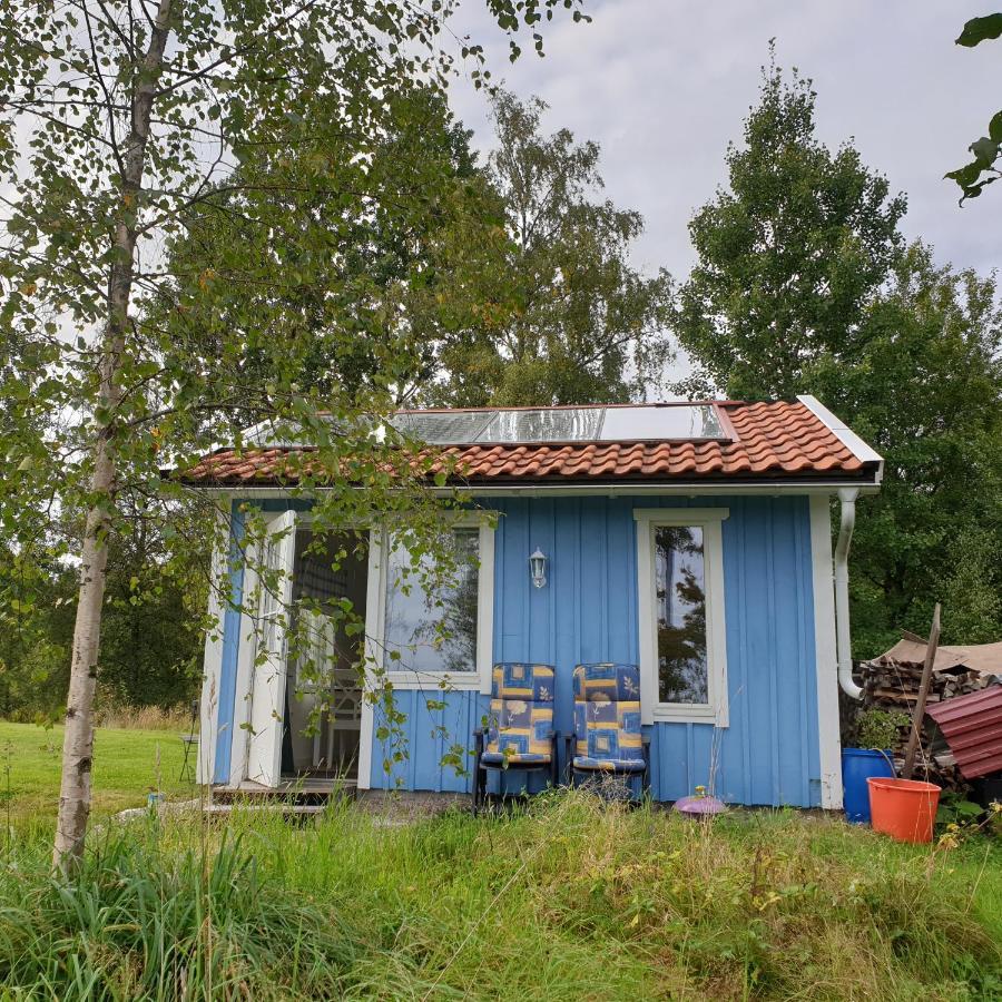 Gaeststuga I Vacker Natur, Bastu, Bubbelpool Sommartid Och Gratis Parkering Naera Ulricehamn Och Lassalyckan, Guesthouse With Nice View With Sauna And Free Parking Close To Dalsjoefors And Fishing Boras Bagian luar foto
